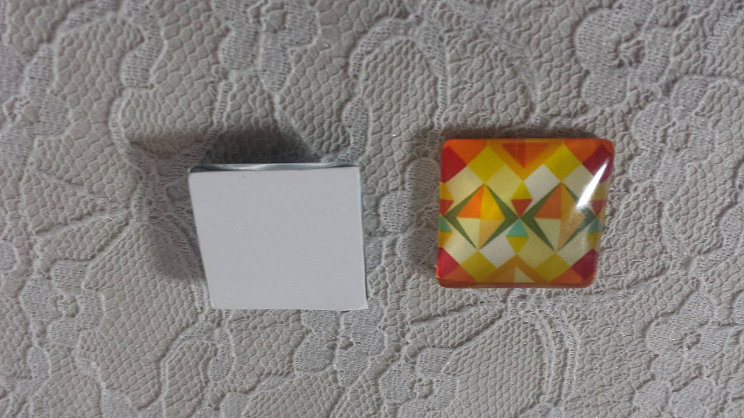 cabochon carr&eacute; en verre 25mm 014 