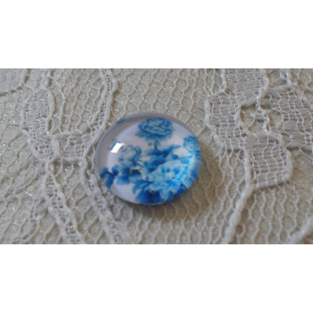cabochon rond en verre 12mm fleur bleu 016 