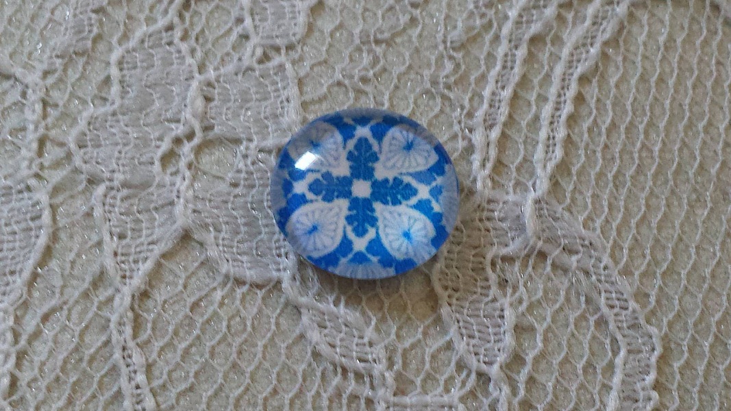 cabochon rond en verre 12mm fleur bleu 005 