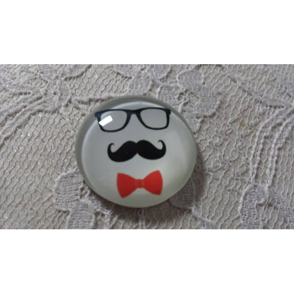 cabochon rond en verre 25mm moustache 014 