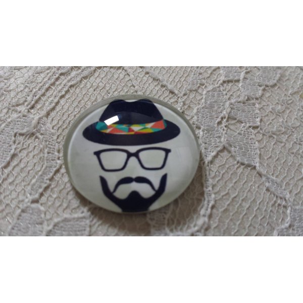 cabochon rond en verre 25mm moustache 006 