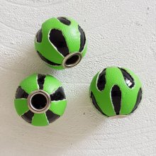 Perle ronde en cuir N°06 Vert