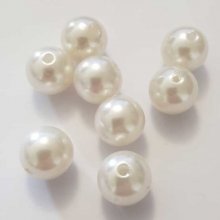 Perle ronde plastique effet nacré blanc 16 mm N°01