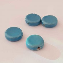 Perle galet céramique bleu 16 mm