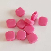 Perle plate plastique carré rose foncé 10 mm N°01