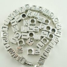 Perle carré charms alphabet N°01 lettre A métal argenté 7x7 mm