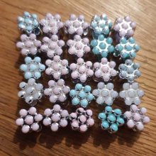 Lot de 25 Perles fleurs N°01