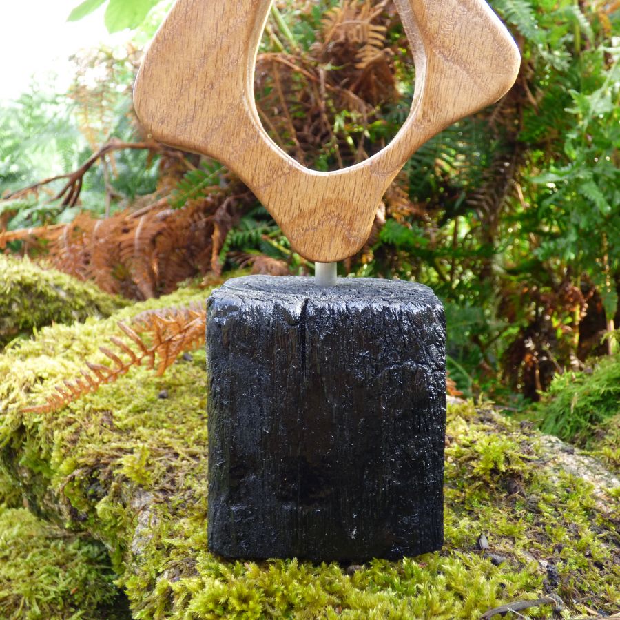 "La flame" sculpture en chêne du Morbihan