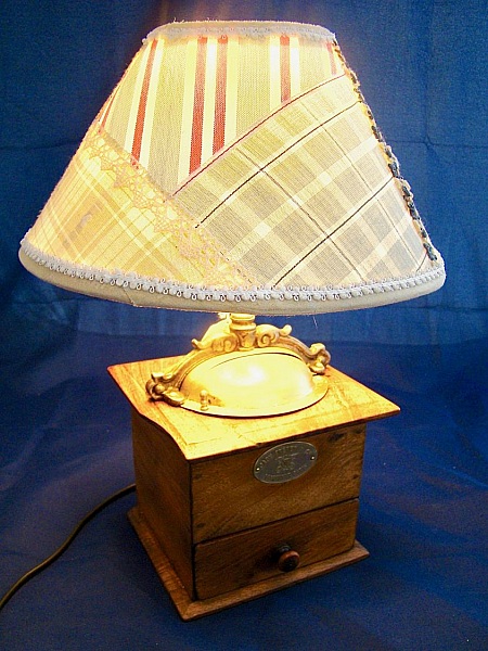 Lampe Moulin &agrave; caf&eacute; champ&ecirc;tre