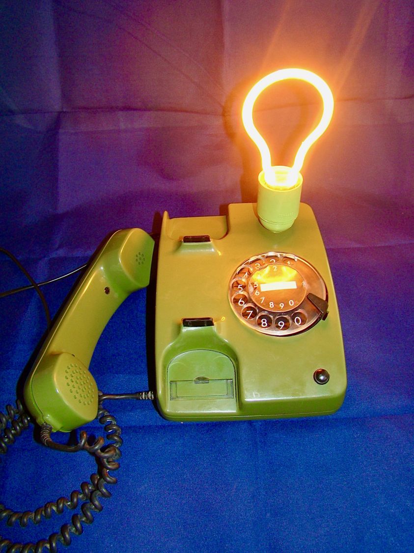 lampe téléphone style 80' Herr Kommissar 