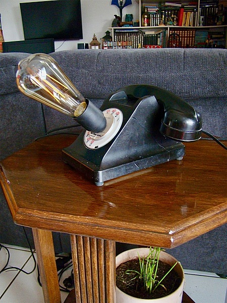 lampe t&eacute;l&eacute;phone 50 ' BEE GOOD