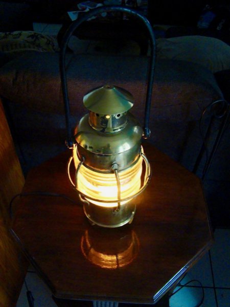 Le Phare Breton, lanterne electrique