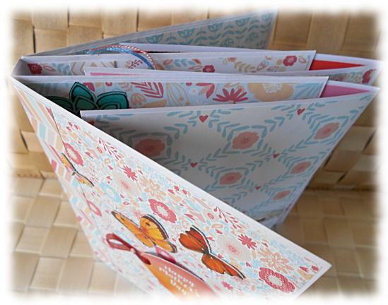 Carnet, album, recueil de poèmes fleurs d'été "Happy Mother's day" multicolore bleu rose en papier carton