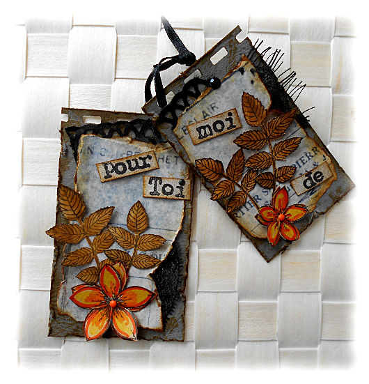 Minis cartes en duo scrapées altérées, rétro, sur fond gris et fleur orange "Pour toi de moi"