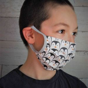 masque porté par un enfant de 9ans