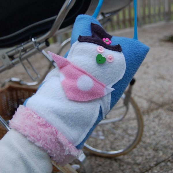 Moufle à sangle ou manchon gant pour enfant bonhomme de neige
