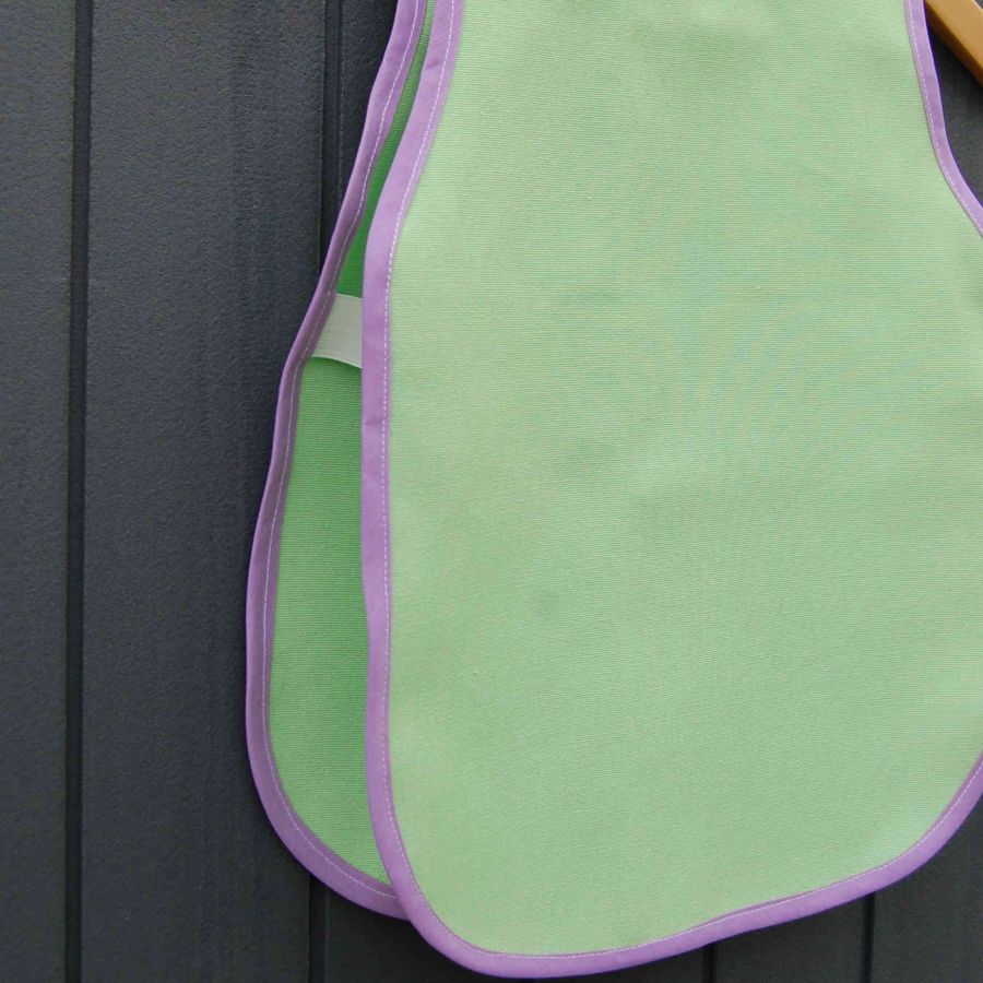 Tablier chasuble pour enfant 18/36mois en toile verte clair biais violet