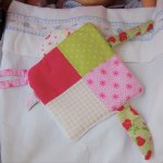 Doudou carré patchwork tissu coton rose vert crème
