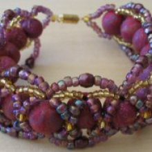 Bracelet aux perles tissées