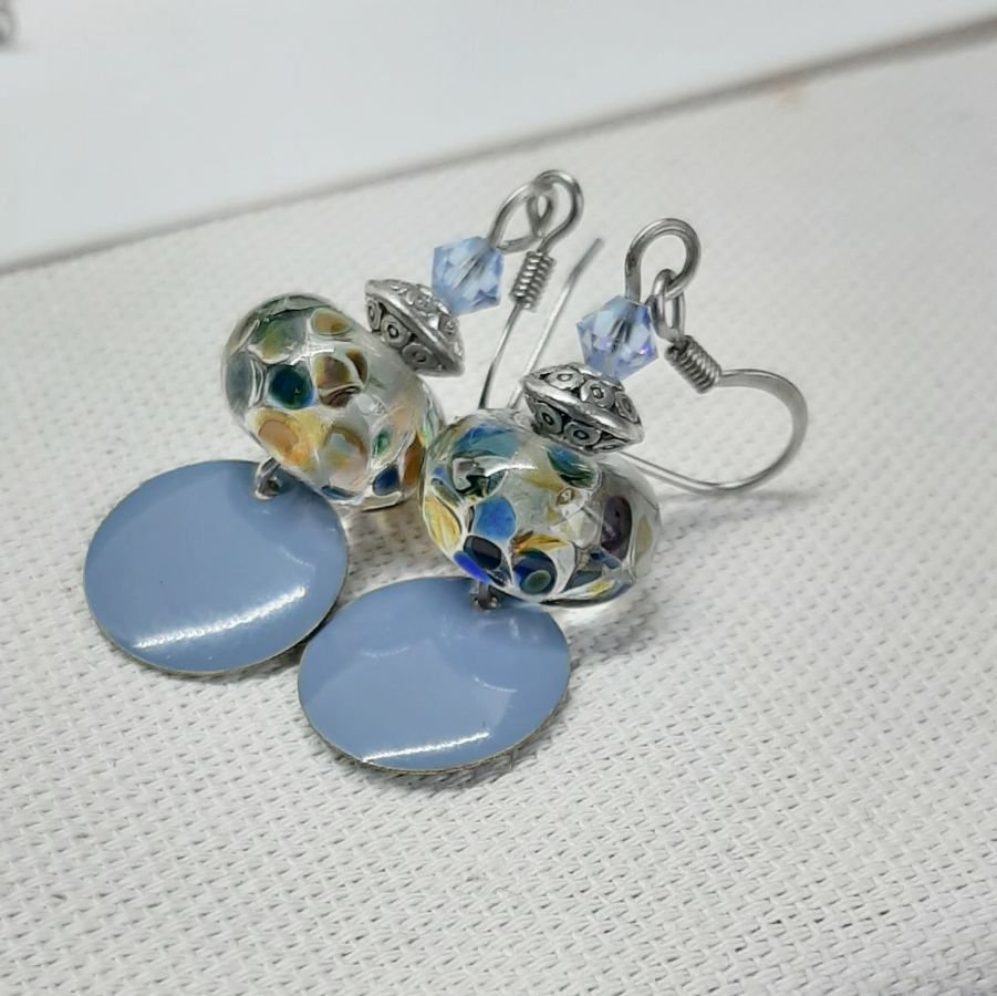 boucles d'oreille bleu ciel grisé boucles d'oreilles de createur avec perle transparentes fait main