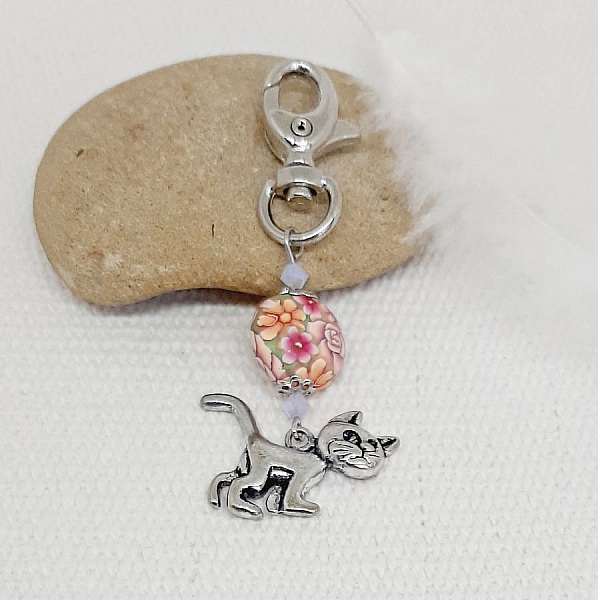 porte cl&eacute;s pendentif argent&eacute; chat perle lentille superbe fleuri