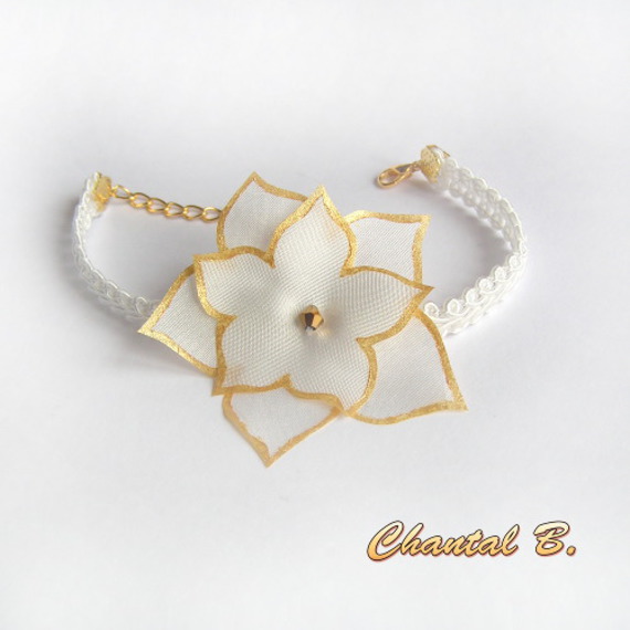 Bracelet adaptable en bandeau cheveux dentelle guipure et sa fleur soie blanche peinte