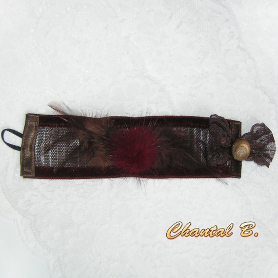 SUR COMMANDE - Bracelet manchette pompon fourrure plumes chocolat