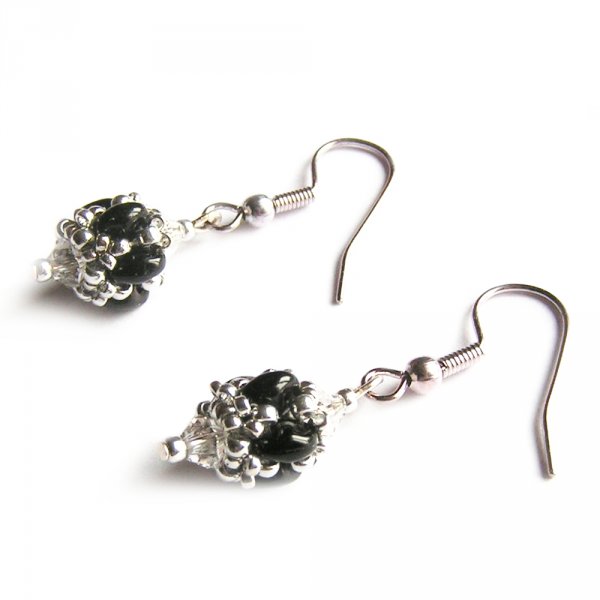 bracelet cristal swarovski perles de verre noir brillant et argent tiss&eacute;es