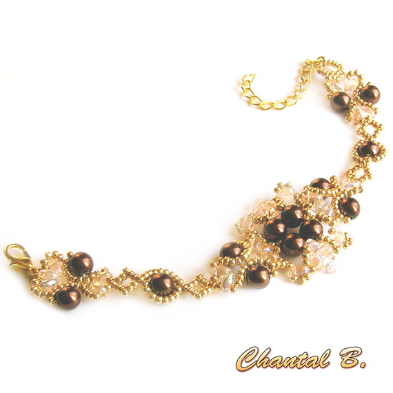 bracelet tissé perles nacrées chocolat perles transparentes saumon et or mariage soirée