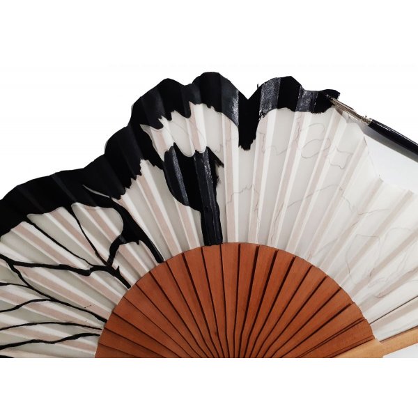 Eventail en soie peinte &agrave; la main. "Monarque blu"