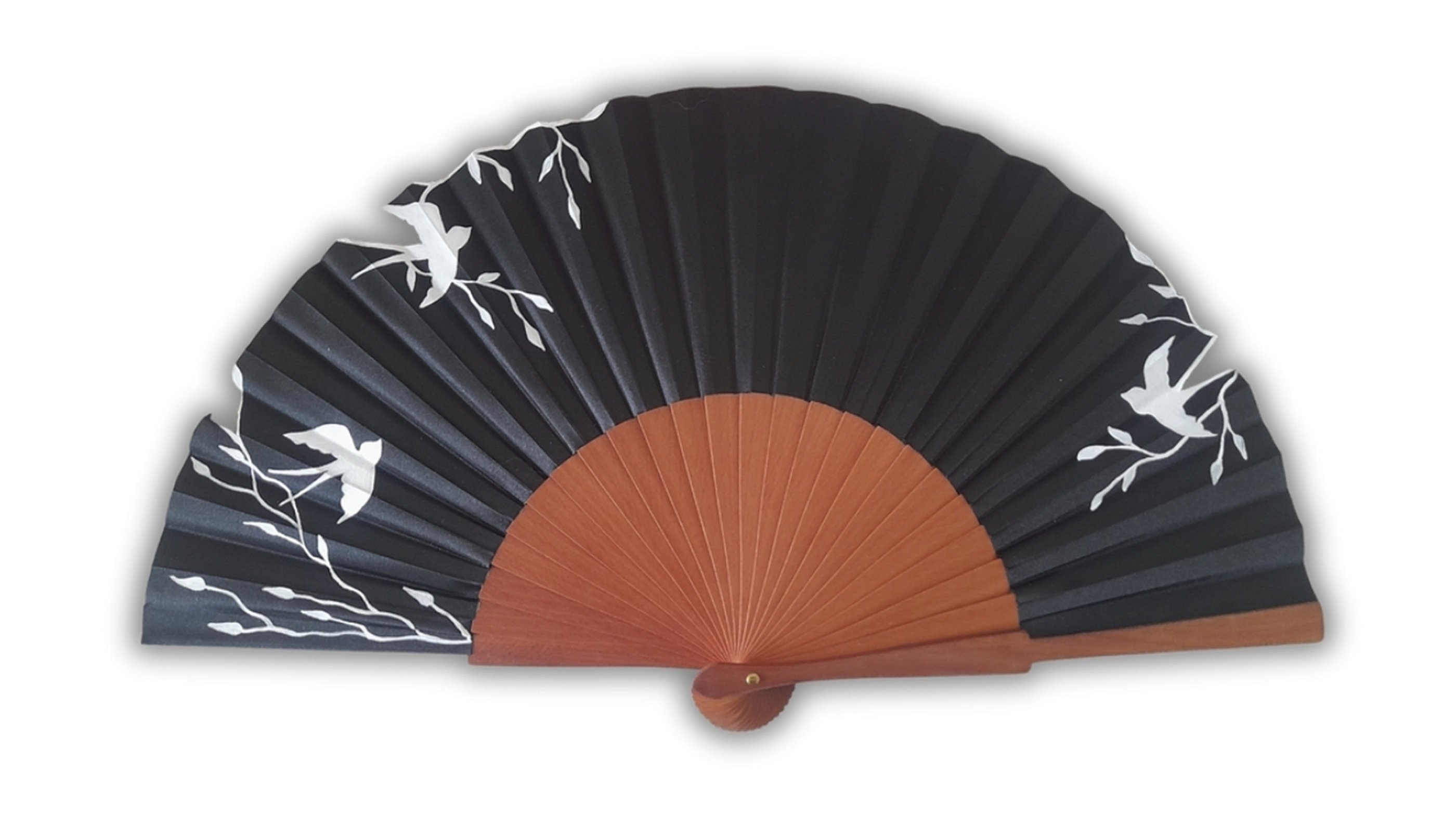 Eventail en satin dessin&eacute; et peint &agrave; la main 