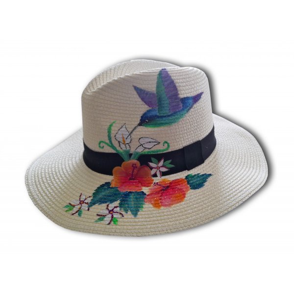 Un joli chapeau style Panama en paille enduite pour une meilleure protection