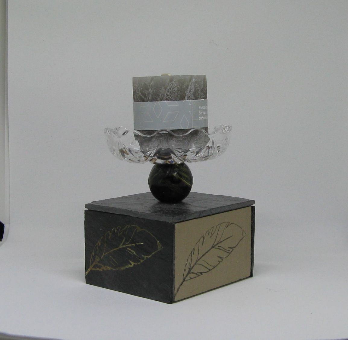 Bougeoir Ardoise et Bois motifs Plume noir et or, création Unique