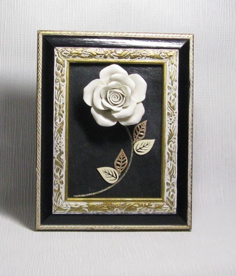 Tableau Floral sur Ardoise avec Rose en Céramique, Création Unique