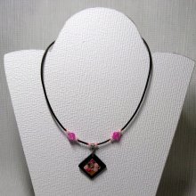 collier pendentif mosaïque rose  sur ardoise