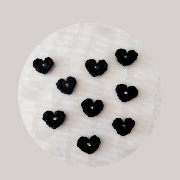 Micro-cœur appliqué noir - perle centrale