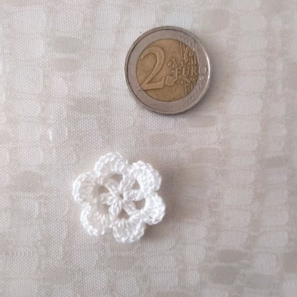 Simone - Fleur appliquée Blanche