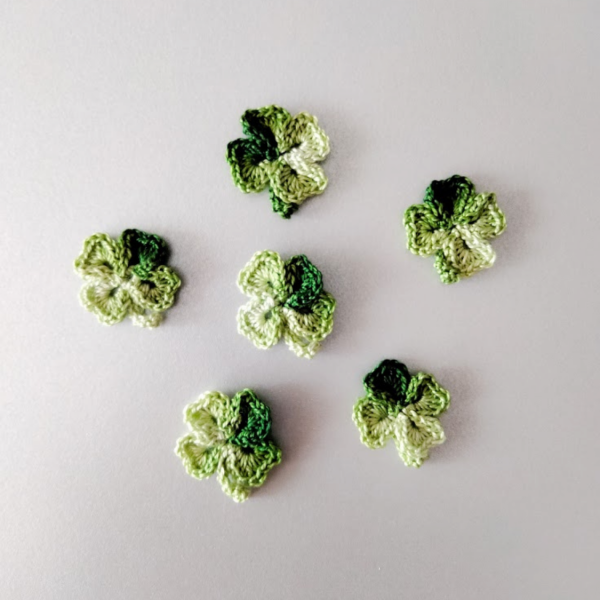 Trèfle à 4 feuilles - du blanc au vert