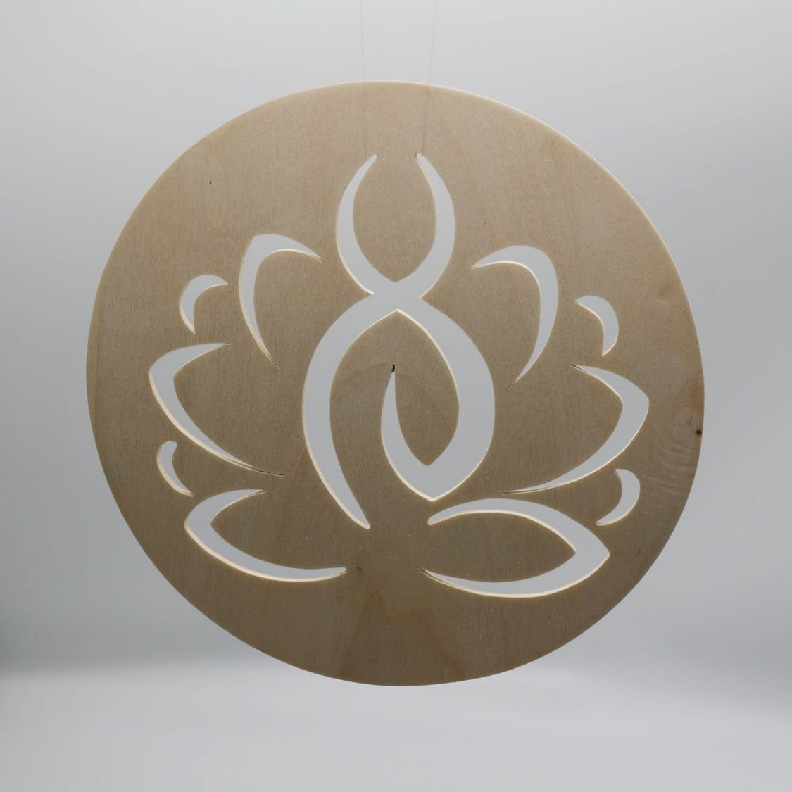 Yogini assise sur son lotus