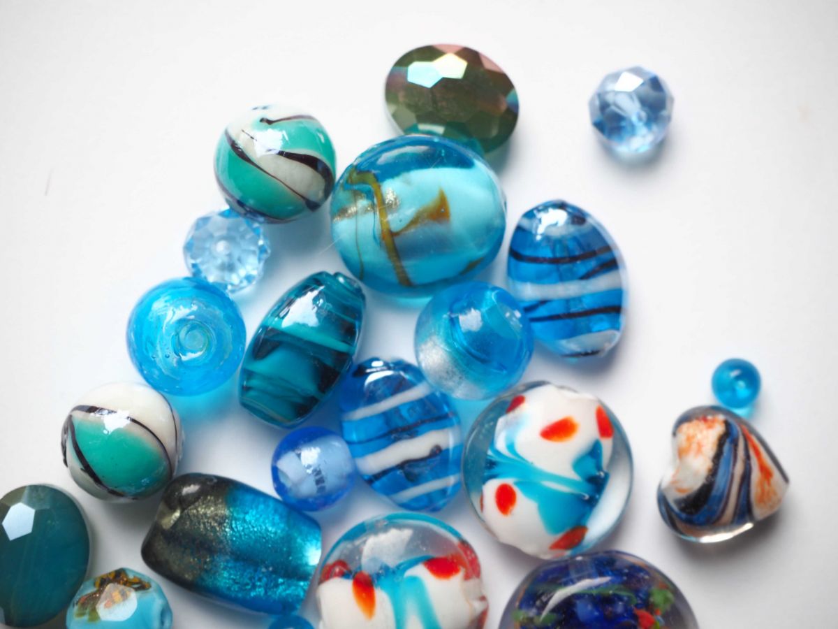 26 perles verre tons bleu de 5mm à 25mm