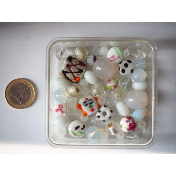 50 perles verre tons blancs de 5mm à 25mm