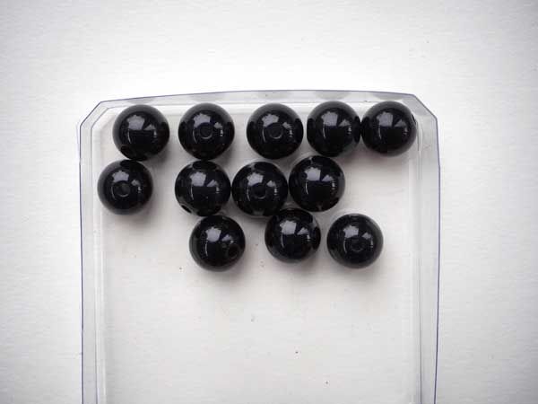 Lot 12 perles en résine couleur noire 10mm 