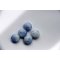 Lot de 5 Perles verre , italian style, rondes aplaties  diamètre 1,5cm tons bleu lavande avec traces blanches 