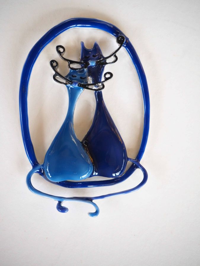 Très beau pendentif 75x50mm, 2 chats amoureux , 2 tons de bleu, métal émaillé