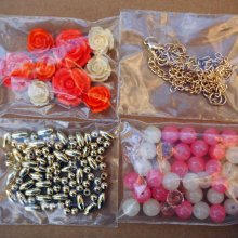 Bel ensemble de perles pour fabriquer un collier ou autre, tons beige/rose