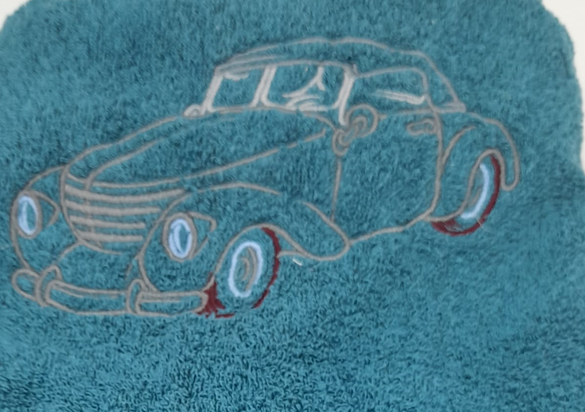 serviette bleu/taupe brodée " voiture ancienne " à personnaliser