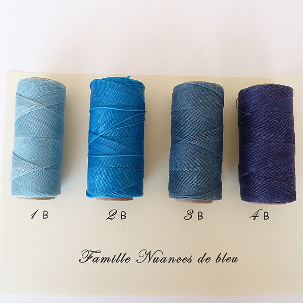 Bijoux en micro-macram&eacute; &agrave; personnaliser  en Multicolore