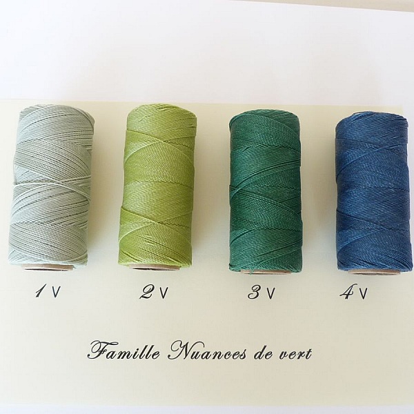 BBijoux en micro-macram&eacute; &agrave; personnaliser  en "Nuances de vert " 