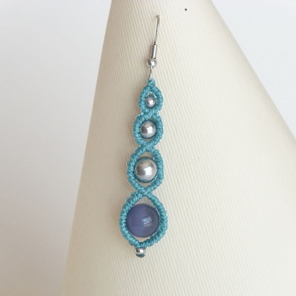 Boucles d'oreilles en micro-macram&eacute; vert turquoise