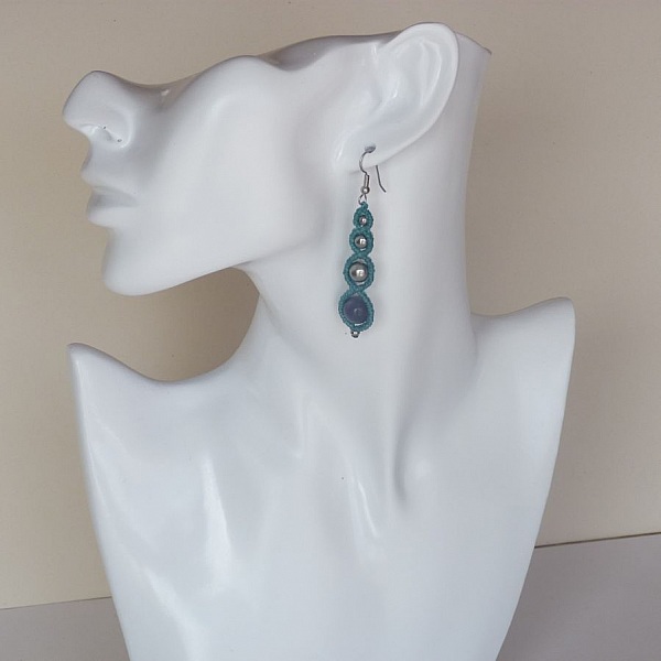 Boucles d'oreilles en micro-macram&eacute; vert turquoise